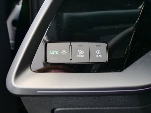 Certified 2025 Audi A3 2.0T Premium w/ Convenience Package image 28