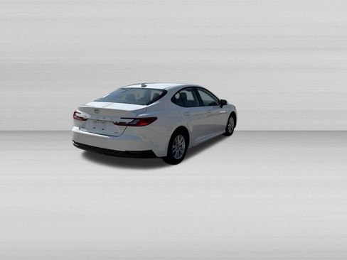 Used 2026 Toyota Camry LE FWD image 6
