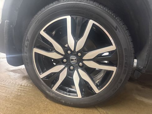 Used 2022 Honda Pilot Touring image 10