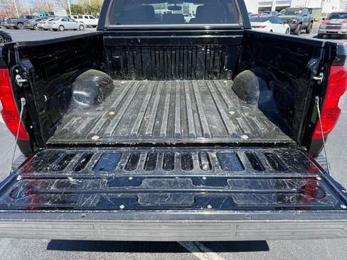 Used 2017 Toyota Tundra SR5 image 33