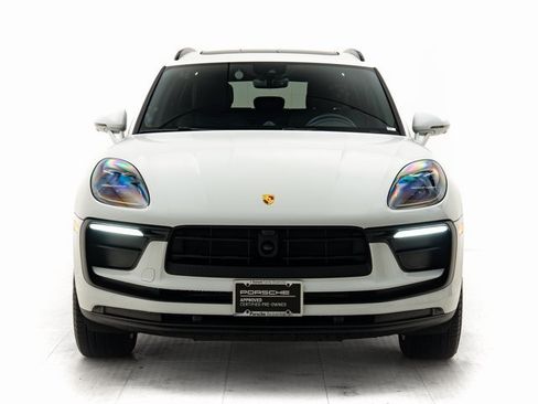 Used 2025 Porsche Macan image 31