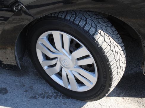 Used 2017 Honda Fit LX image 15