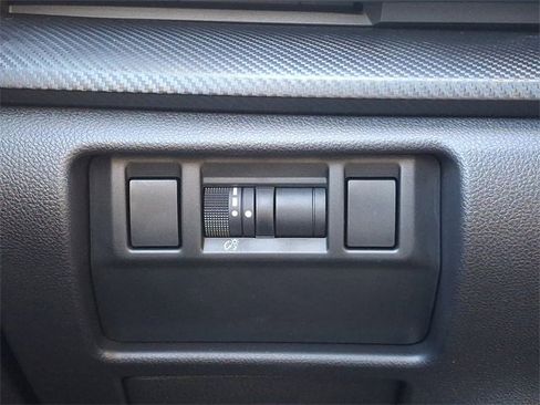 Used 2024 Subaru Crosstrek 2.0i image 23