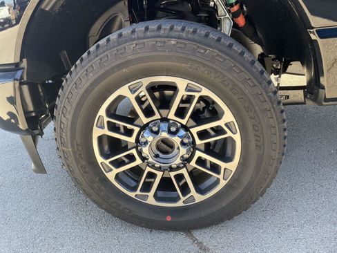 New 2026 Ford F250 Platinum w/ Platinum Plus Package image 35