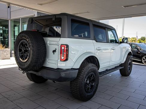 Used 2023 Ford Bronco Outer Banks AWD/4WD image 2