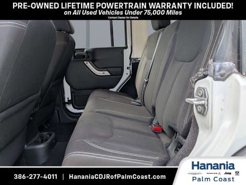 Used 2017 Jeep Wrangler Unlimited Rubicon w/ Connectivity Group AWD/4WD image 14