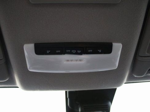 New 2025 Nissan Versa SR w/ Trunk Package image 16