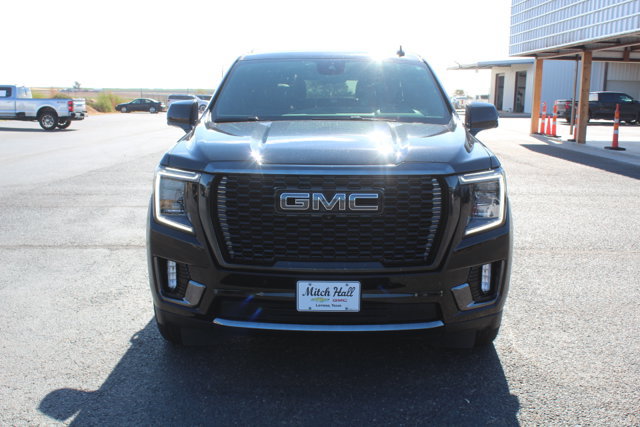 Used 2023 GMC Yukon XL Denali Ultimate w/ LPO, Floor Liner Package AWD/4WD image 11