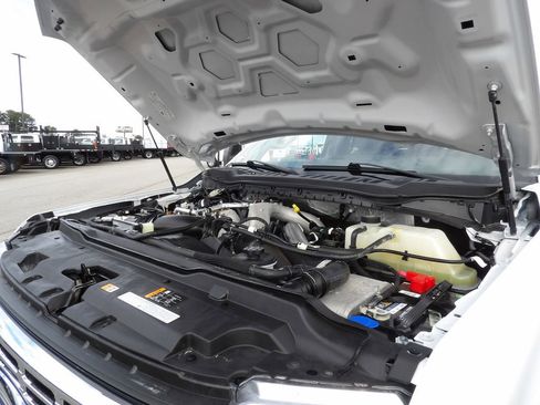 Used 2024 Ford F550 4x4 Crew Cab Super Duty w/ XLT Value Package image 47