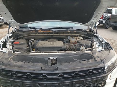 Used 2024 Chevrolet Suburban LT image 14