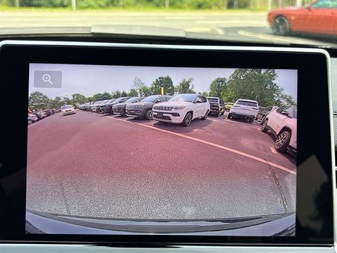 Used 2024 Jeep Compass Limited image 9