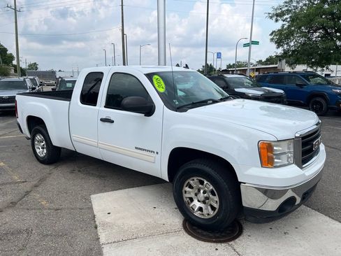 Used 2008 GMC Sierra 1500 SLE w/ Power Pack Plus RWD image 3