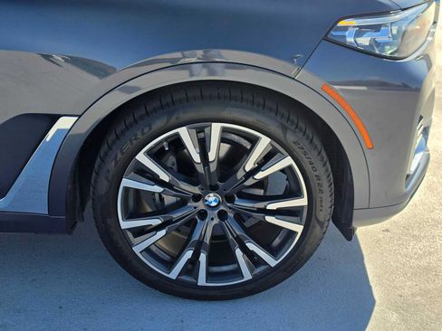 Used 2020 BMW X7 xDrive40i w/ Premium Package AWD/4WD image 9