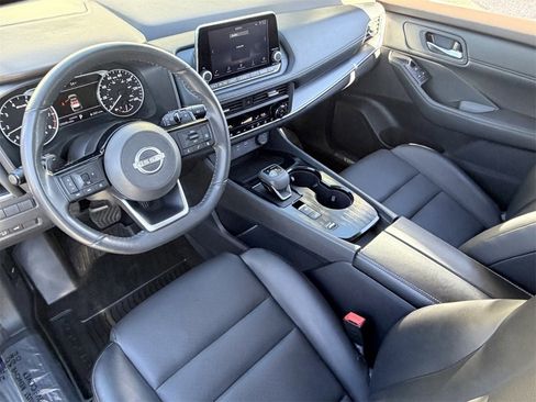 Used 2023 Nissan Rogue SV w/ SV Premium B Package image 16