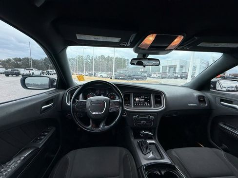 Used 2022 Dodge Charger SXT w/ Blacktop Package image 13