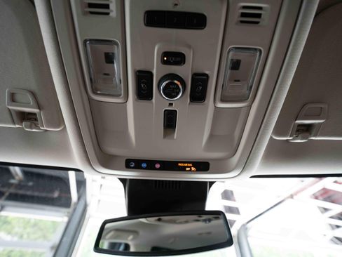 Used 2023 GMC Yukon XL Denali AWD/4WD image 17