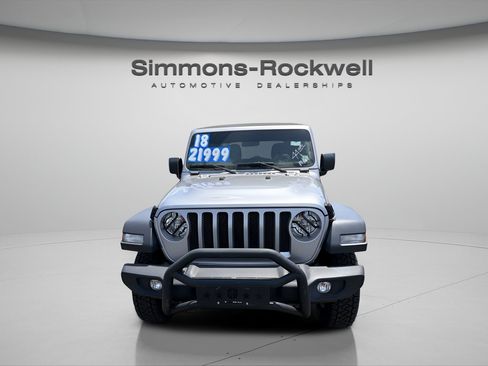 Used 2018 Jeep Wrangler Unlimited Sport S AWD/4WD image 7