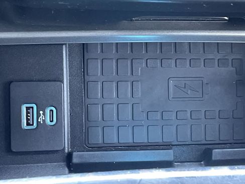 Used 2021 Ford Expedition Max XLT image 27