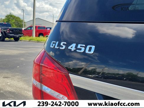 Used 2017 Mercedes-Benz GLS 450 4MATIC image 10
