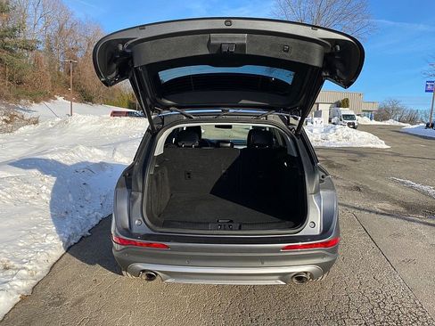 Used 2022 Lincoln Corsair AWD w/ Premium Package image 9