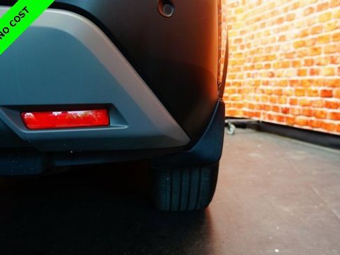 Used 2023 Nissan Rogue S image 81