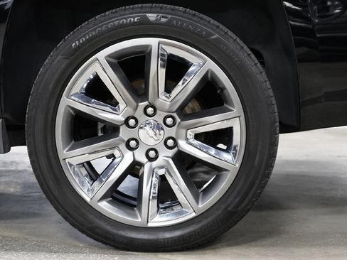 Used 2016 Chevrolet Suburban LTZ AWD/4WD image 38