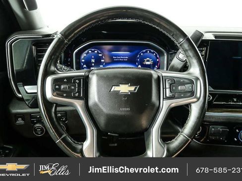 Used 2024 Chevrolet Silverado 2500 LT AWD/4WD image 9