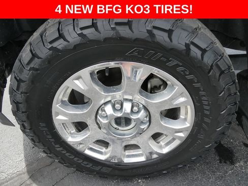 Used 2022 Ford F250 Lariat w/ Lariat Ultimate Package AWD/4WD image 4