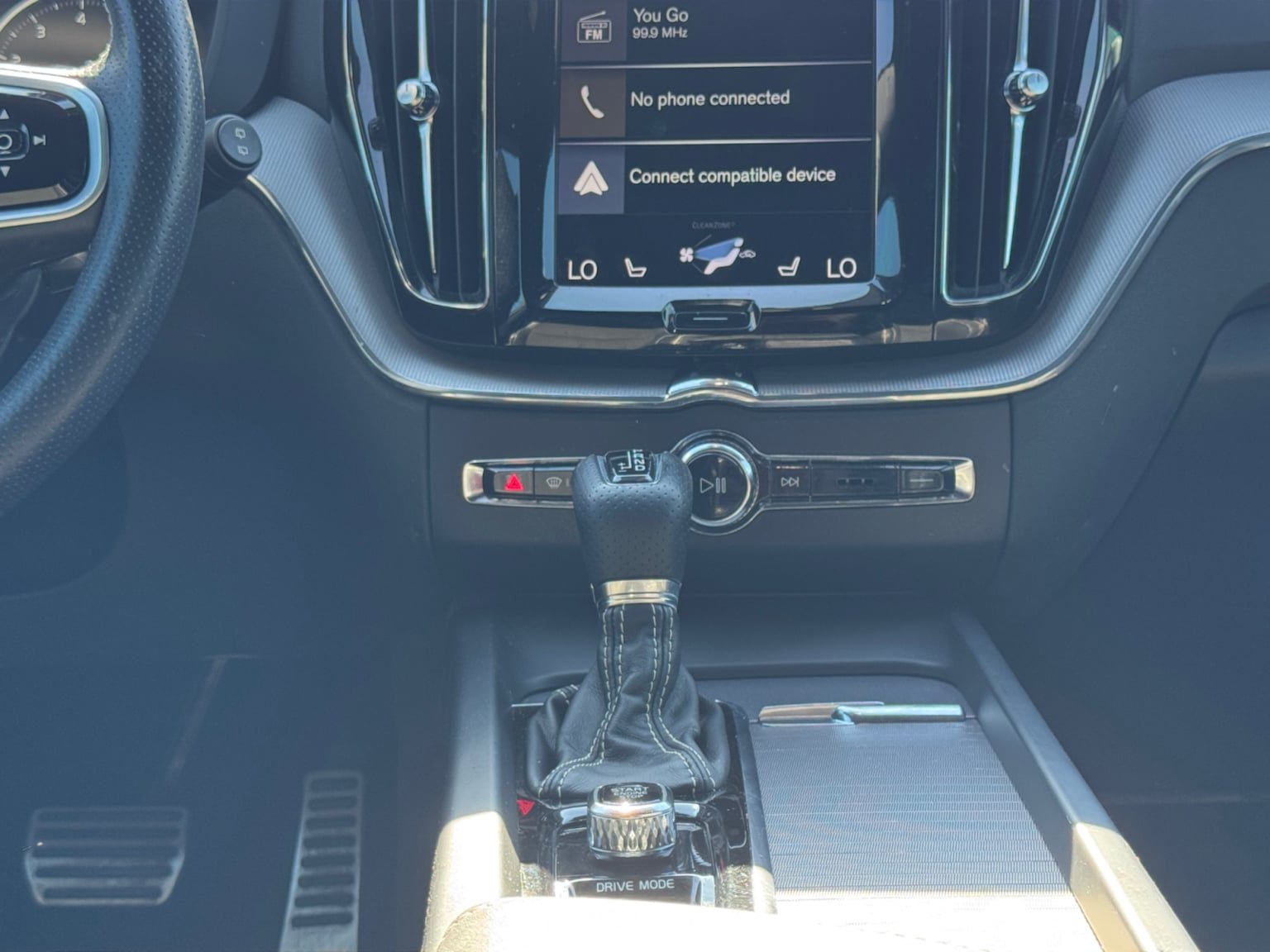 Used 2019 Volvo XC60 T5 R-Design w/ Protection Package Premier FWD image 15