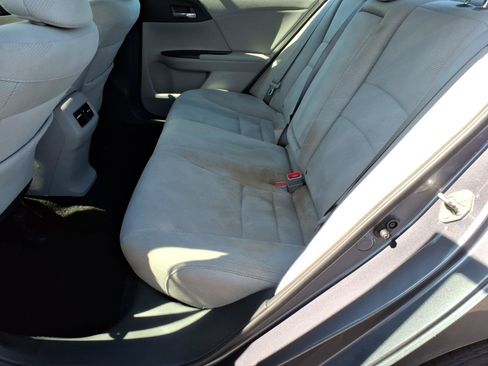Used 2017 Honda Accord EX image 11