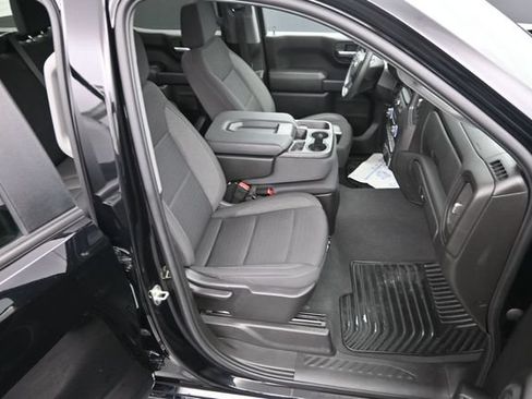 Used 2023 Chevrolet Silverado 1500 Custom AWD/4WD image 13