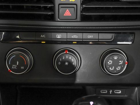 Certified 2023 Volkswagen Jetta S FWD image 29