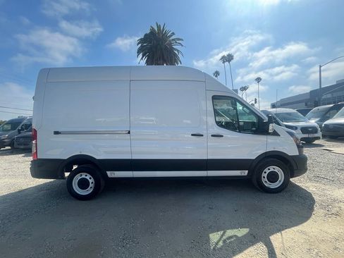 Used 2022 Ford E-Transit 148 High Roof w/ Load Area Protection Package RWD image 4
