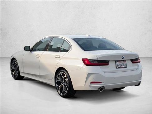 Used 2025 BMW 330i Sedan w/ Premium Package RWD image 8