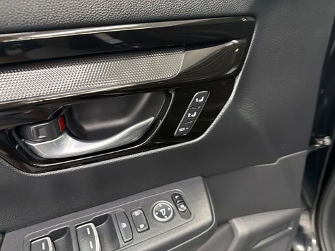 Used 2025 Honda CR-V EX-L image 12