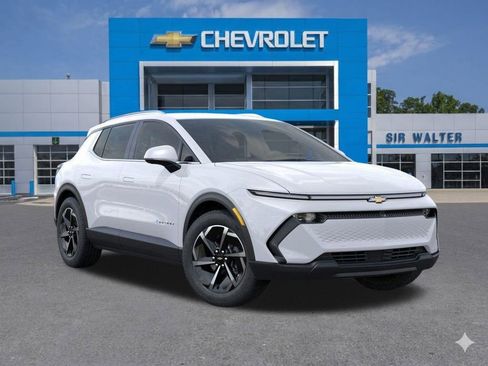 New 2026 Chevrolet Equinox EV LT AWD/4WD image 8