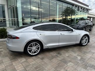 Used 2013 Tesla Model S Base video 2