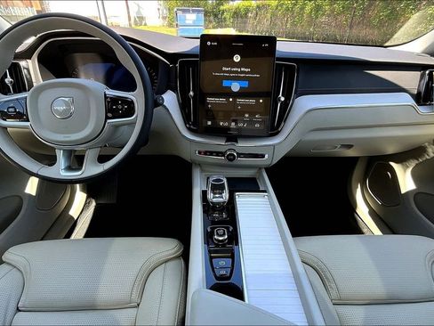 New 2026 Volvo XC60 B5 Ultra w/ Protection Package Premier AWD/4WD image 9