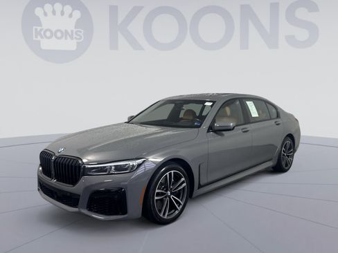 Used 2022 BMW 750i xDrive w/ Executive Package AWD/4WD image 1