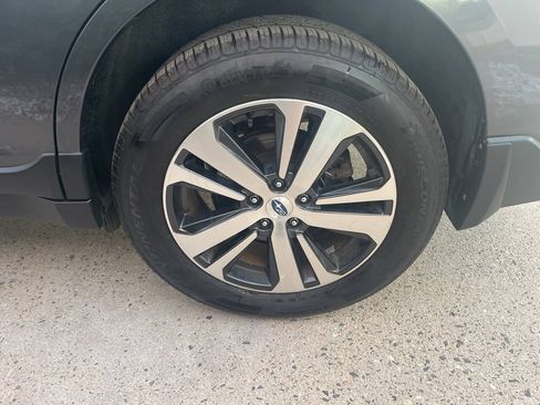 Used 2018 Subaru Outback 2.5i Limited AWD/4WD image 5