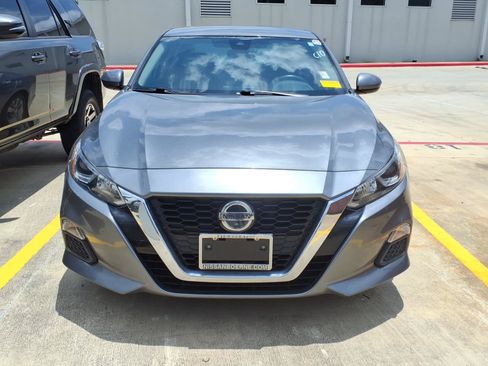 Used 2021 Nissan Altima 2.5 S FWD image 2
