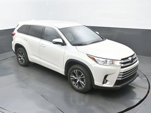 Used 2018 Toyota Highlander Plus image 13