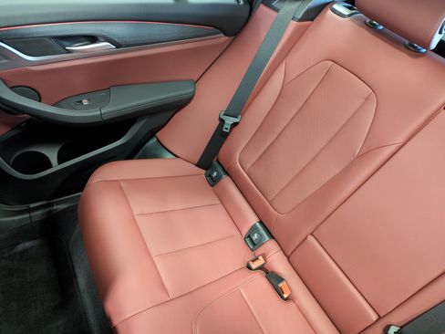 Used 2024 BMW X3 xDrive30i w/ Premium Package w/ZPA image 12