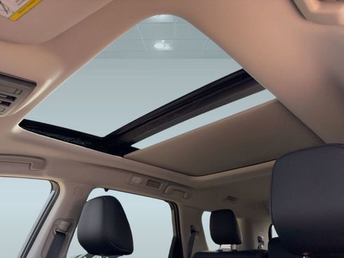New 2026 Nissan Pathfinder Platinum w/ Cargo Package FWD image 15