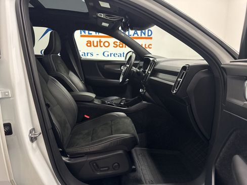 Used 2019 Volvo XC40 T5 R-Design AWD/4WD image 20