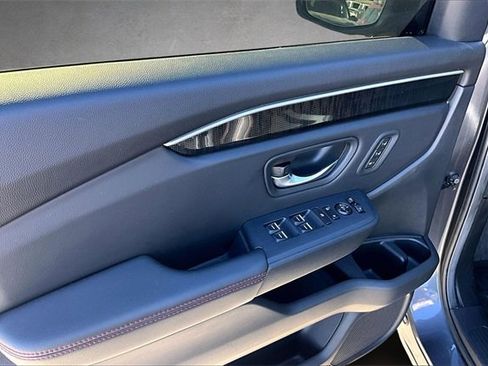 Used 2025 Honda Pilot Black Edition image 14