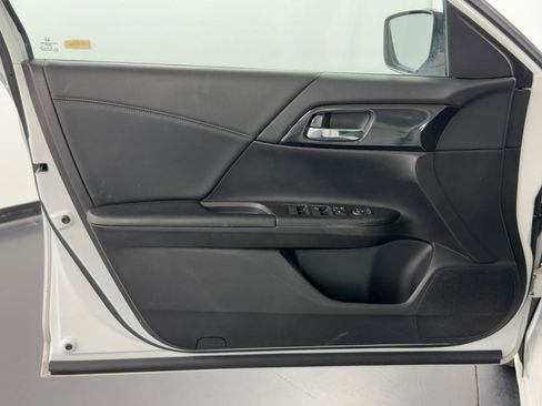 Used 2014 Honda Accord Sport image 15