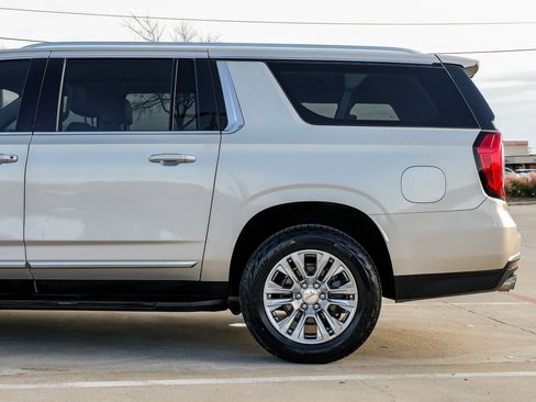 Used 2021 GMC Yukon XL Denali image 14