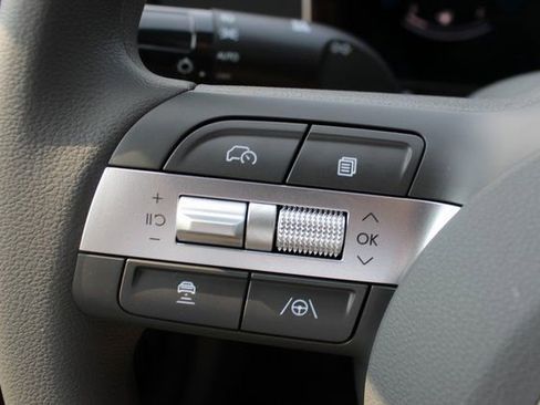 Used 2025 Hyundai Sonata SE image 13