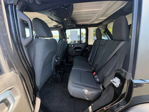 Used 2025 Jeep Wrangler Unlimited Sport AWD/4WD image 24